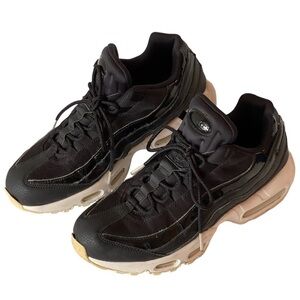 Nike Air Sneakers for women sports athletic running comfort shoes, Sz 10.5